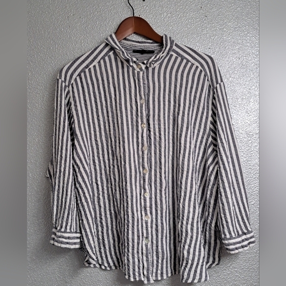 Jane & Delancey Striped  Button Up Blouse - Picture 1 of 8